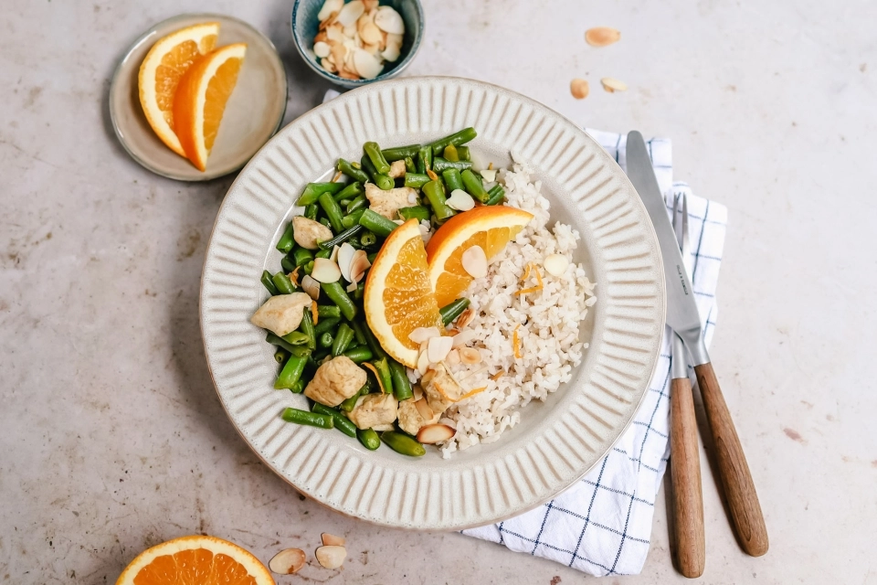Rice with orange chicken & green beans
