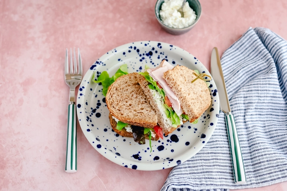 Turkey & tomato sandwich