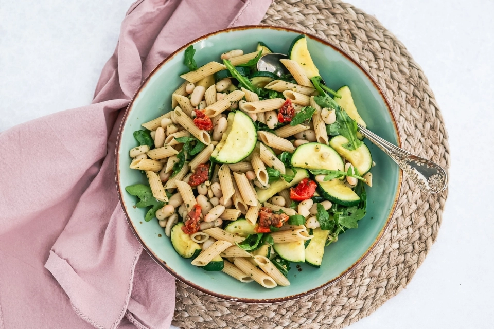 Pasta with beans & pesto