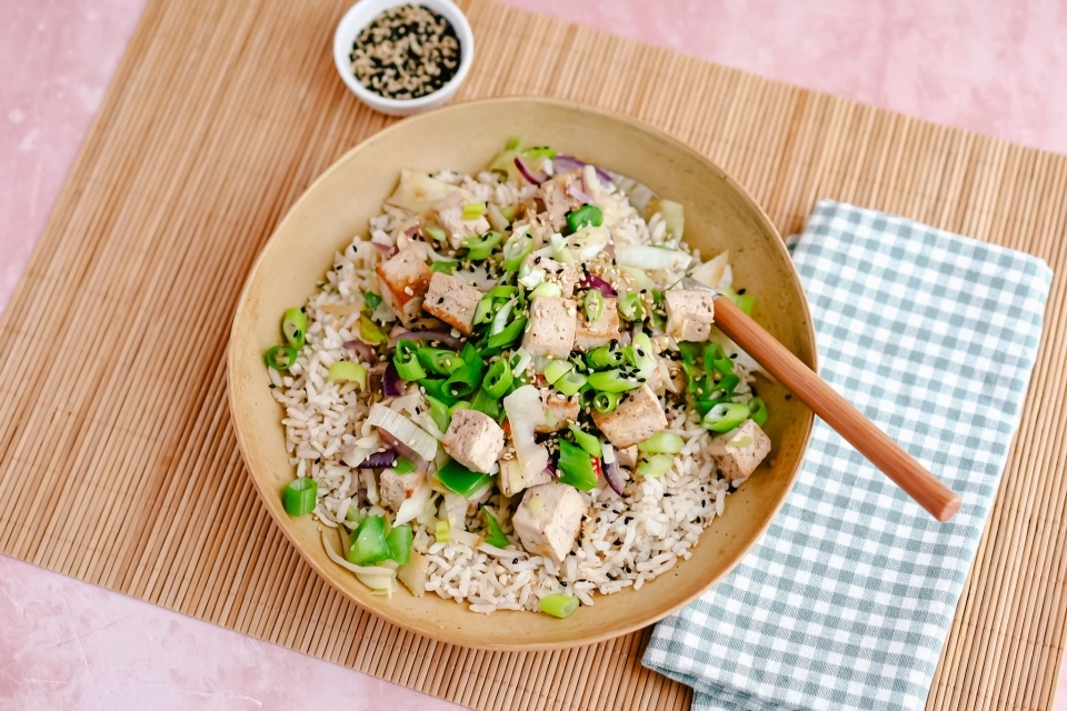 Veggie stir-fry with tofu & soy sauce