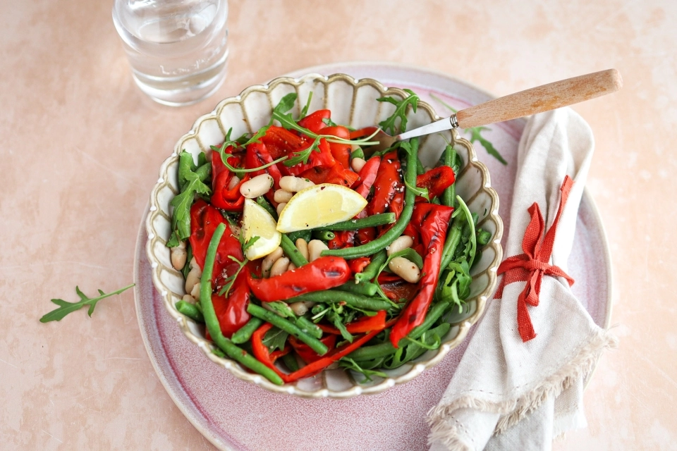 Bean salad with bell pepper