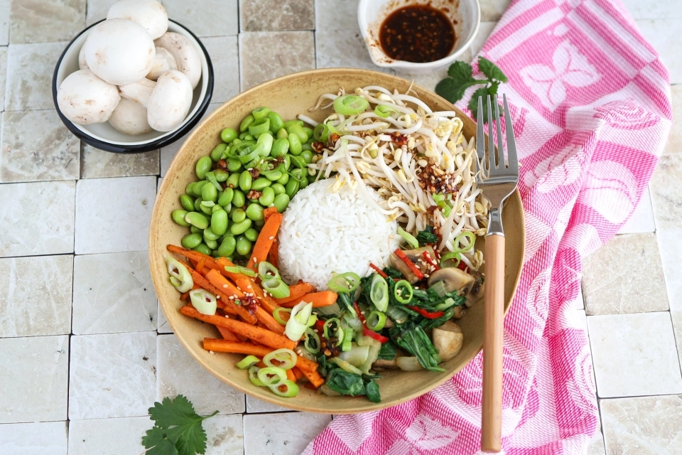 Bibimbap with edamame