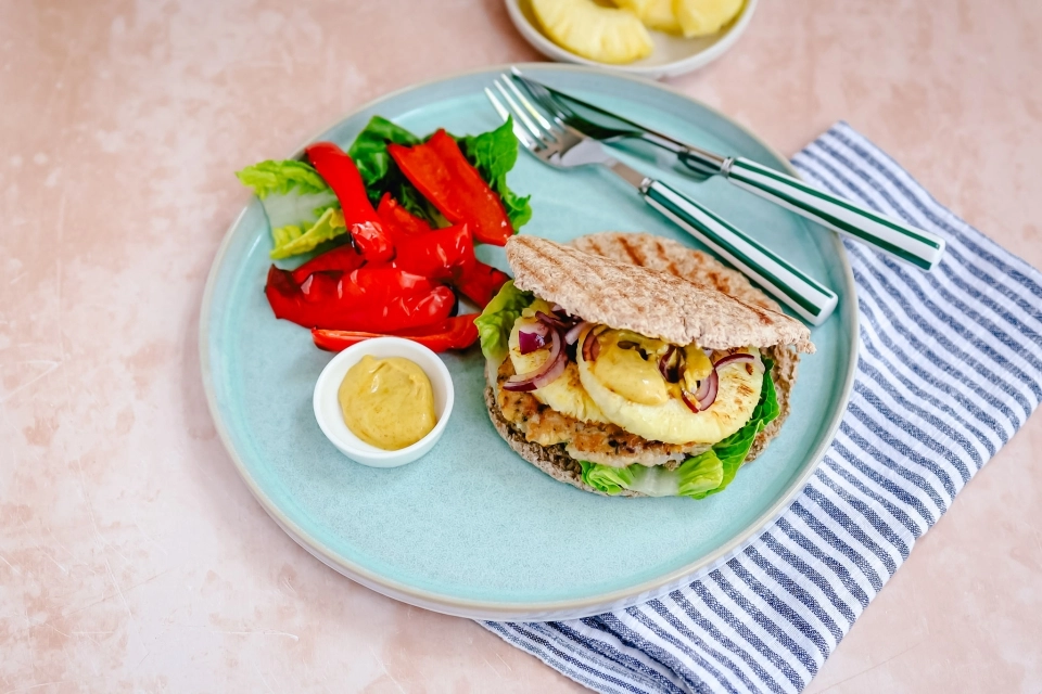 Pita turkey burger & pineapple