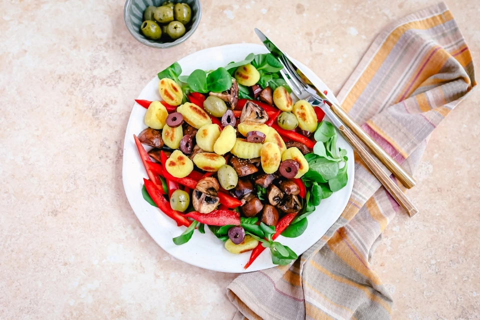 Fried gnocchi & mushroom salad