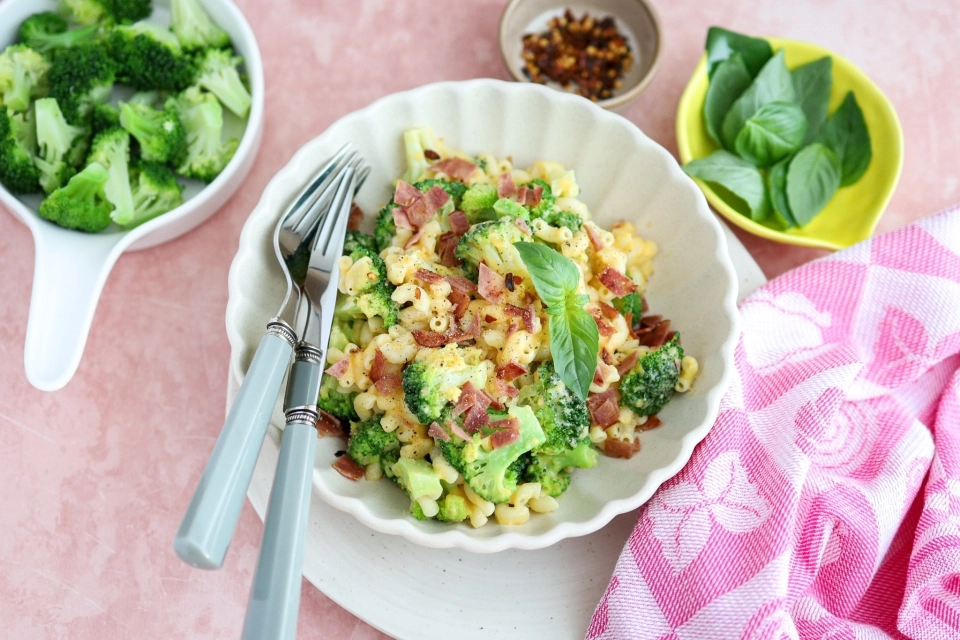 Bacon & broccoli macaroni