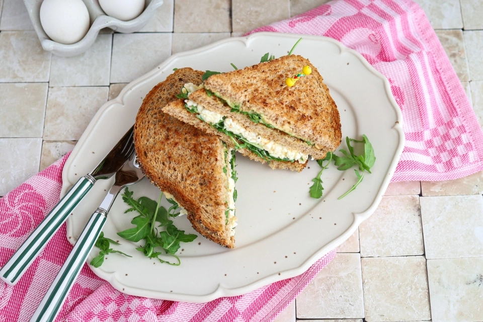 Egg salad & hummus sandwich