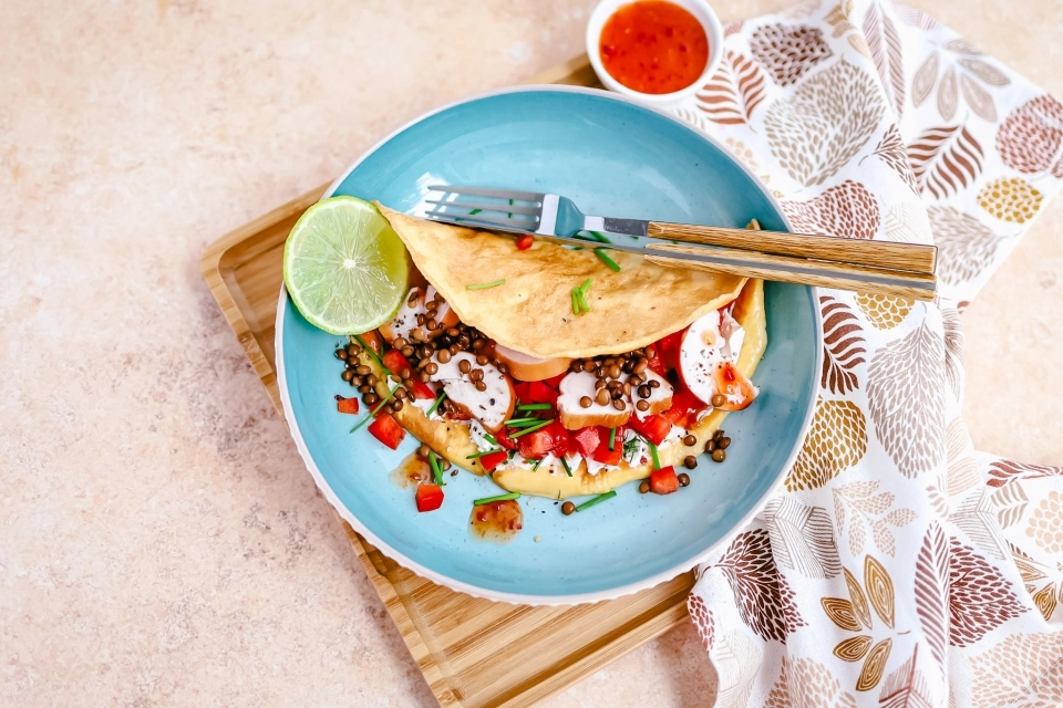 Chicken Omelet with Chili Cream Cheese