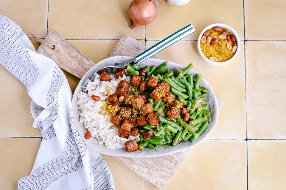 Sticky Tempeh with Coconut Green Beans & Rice